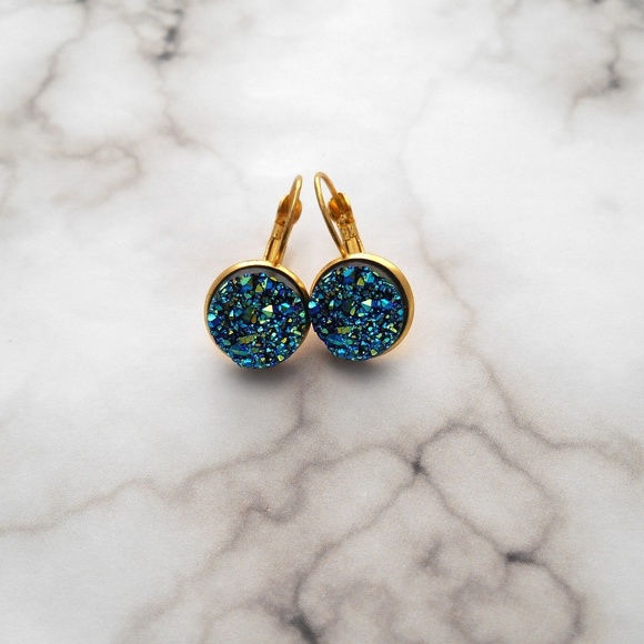 🆕️ Druzy French Hook Earrings - Picture 2 of 8